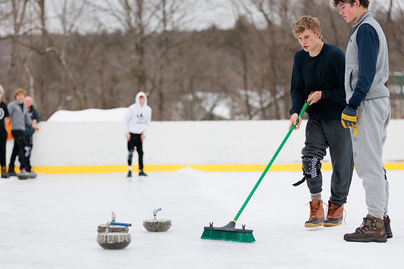 randolphvt2122_trip07_curling_bdf_0644