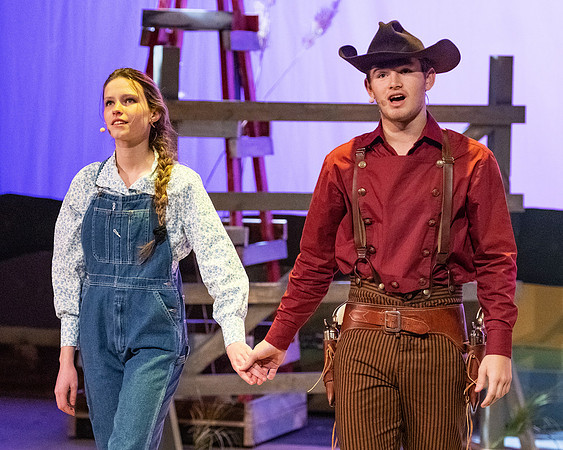 oklahoma_wintermusical_us_dburns_0546