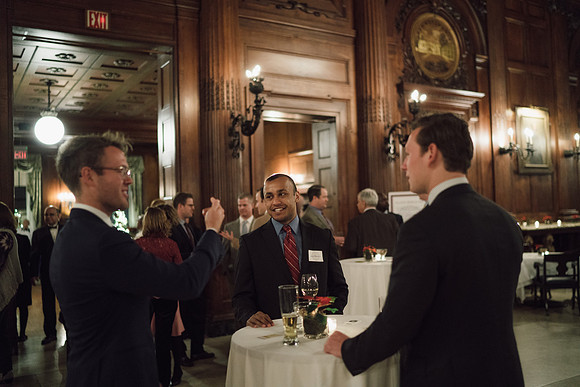alumni_holidayparty16_jk_5076