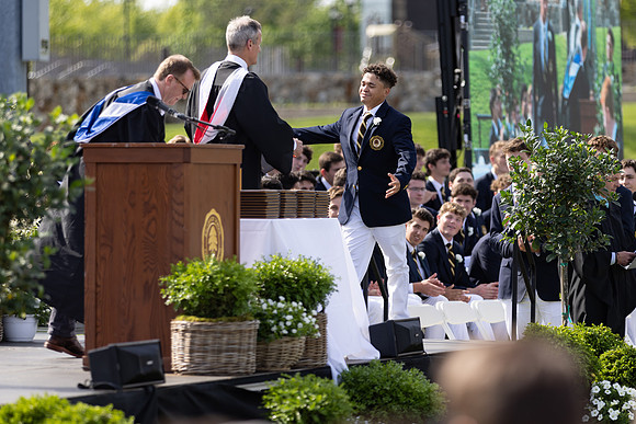 graduation22_diplomas_gh_0634