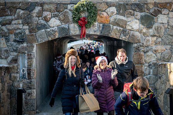 holiday19_bearcave_wkl_1531