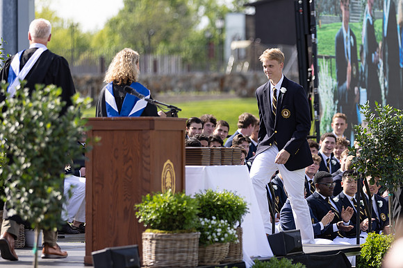 graduation22_diplomas_gh_0513