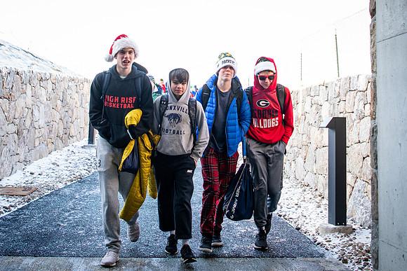 holiday19_bearcave_wkl_1516