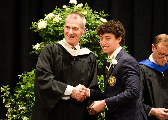 graduation25_diploma_wkl1_5282