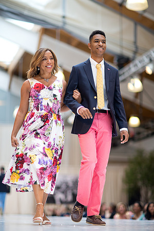 fashionshow19_runway_mk_0391