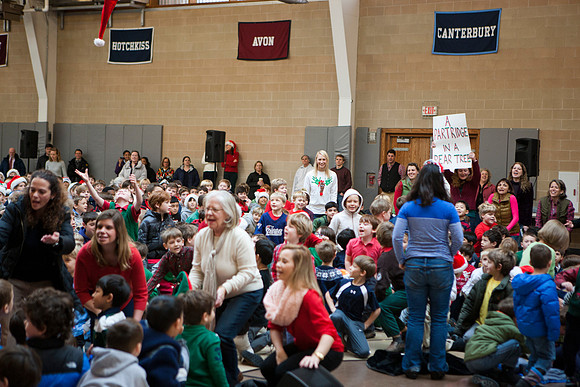 holidayassembly_all_mkras_9682