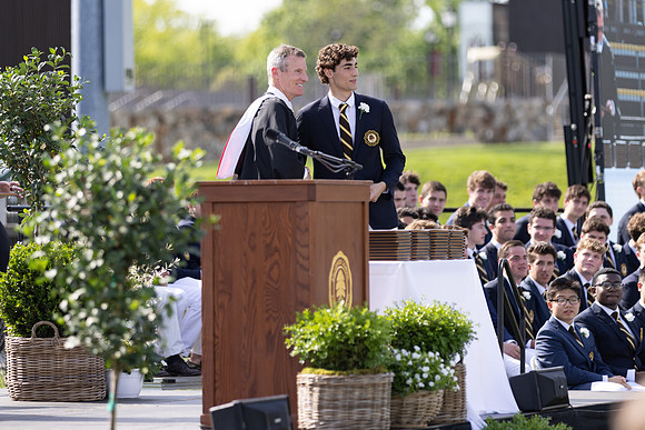 graduation22_diplomas_gh_0511
