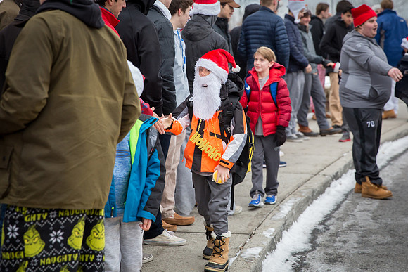 holiday_handshake17_jfess_4476