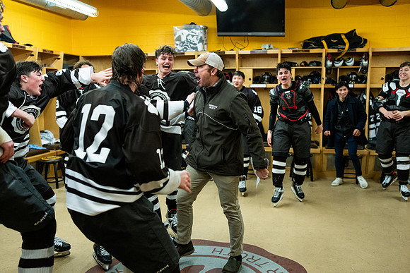hockey_2022-03-02_nepsihaquarter_jk_5516