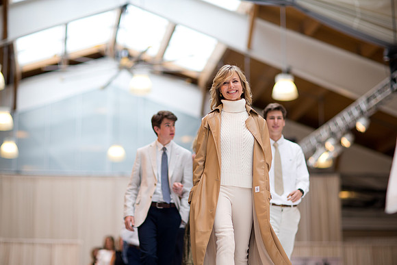 fashionshow19_runway_mk_0411