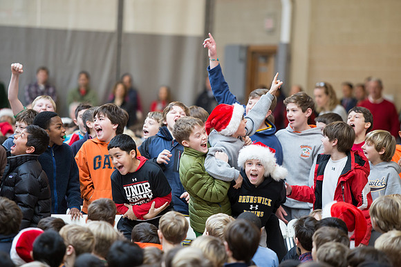 holidayassembly_all_jfess_3302