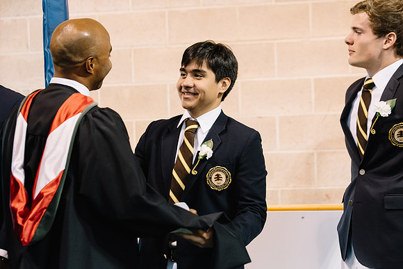 graduation16_hp_9809