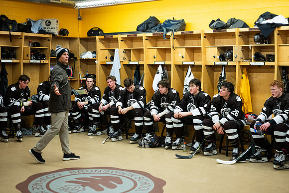 hockey_2022-03-02_nepsihaquarter_jk_4237