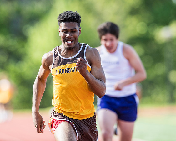trackfield_2017-05-02_dburns_7957