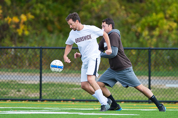 hc15_alumsoccer_dburns_3588