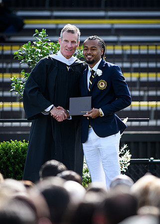 graduation22_diplomas_wkl_0730