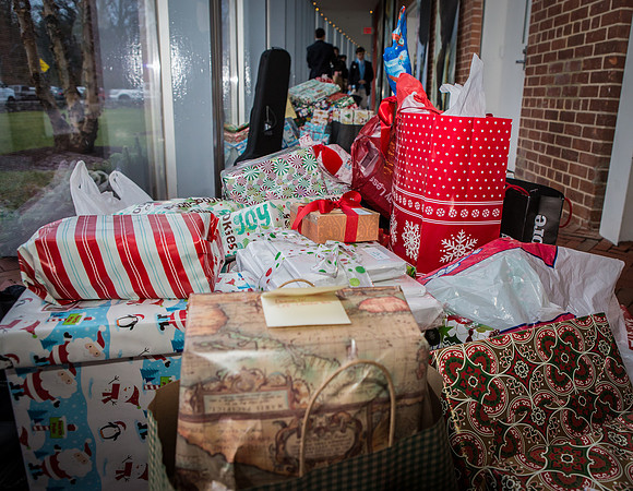 holidaygifts_us_jfess_4187