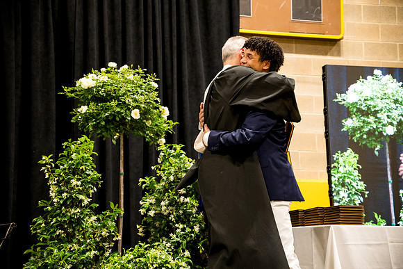 graduation25_diploma_ah_0852