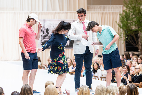 fashionshow19_runway_wkl_1302