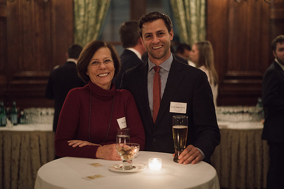 alumni_holidayparty15_25mb_jk_4382