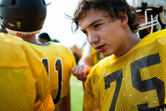 football_scrimmge_2024-09-04_jk_9088