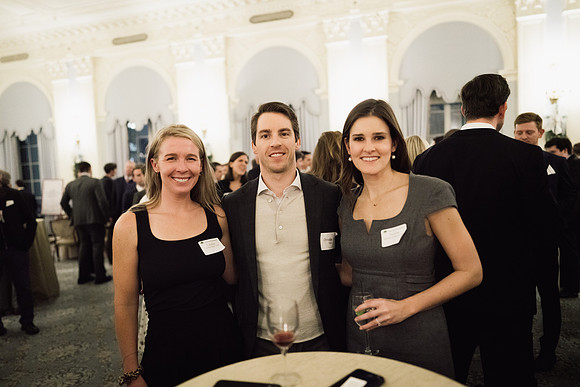 alumni_holidayparty19_jk_2809