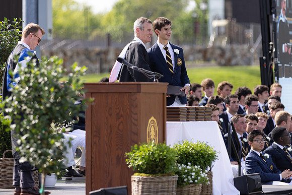 graduation22_diplomas_gh_0587