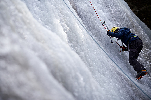 campdudley16_iceclimbing_bd_5797