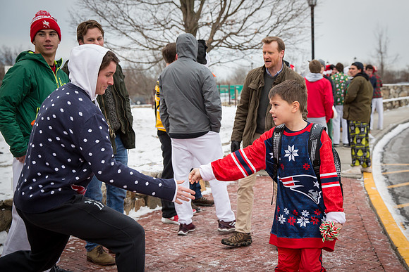 holiday_handshake17_jfess_4335