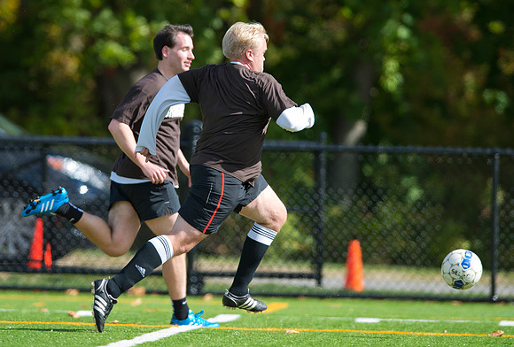 hc15_alumsoccer_dburns_3449