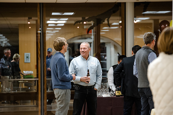 alumni_associationparty17_hp_1087