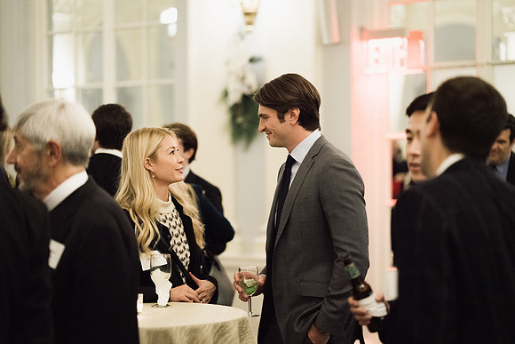 alumni_holidayparty19_jk_2860