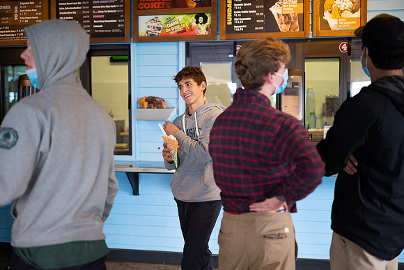 randolphvt2122_trip01_benjerrys_bdf_7511