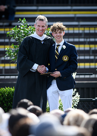 graduation22_diplomas_wkl_1067