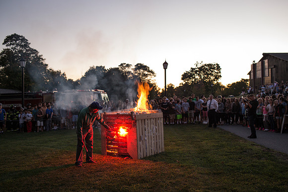 homecoming14_bonfire_jk_2558