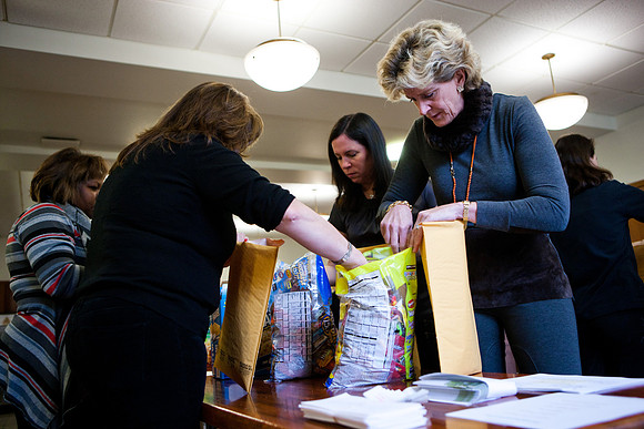 alum_carepackages_mkras_0013