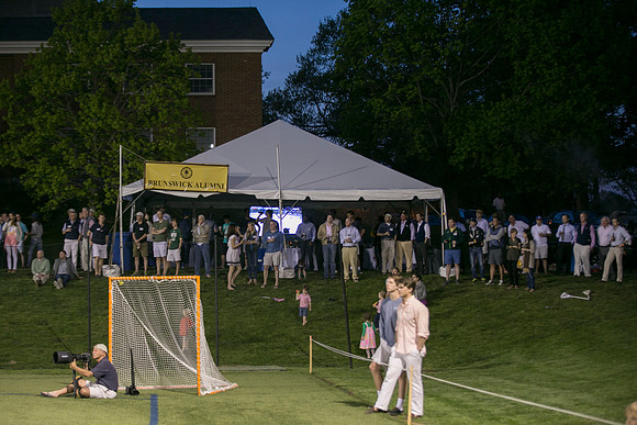 alumni_tentparty15_mgraae_0240
