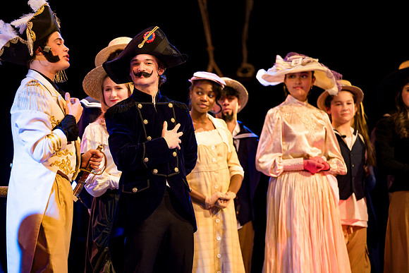 hmspinafore_springmusical25_fri_us_ah_0035