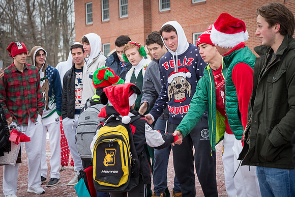 holiday_handshake17_jfess_4411