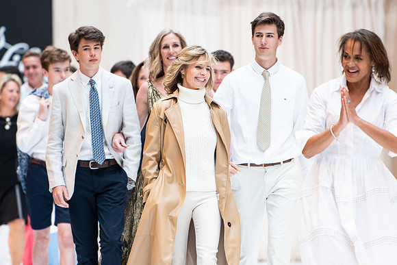 fashionshow19_runway_wkl_1630