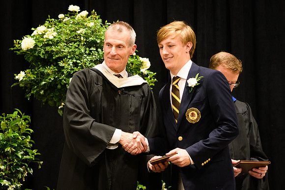 graduation25_diploma_wkl1_5306