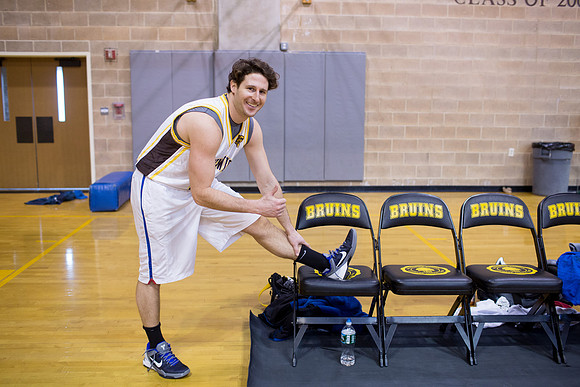 alumni_vs_varsitybball_jk_2794