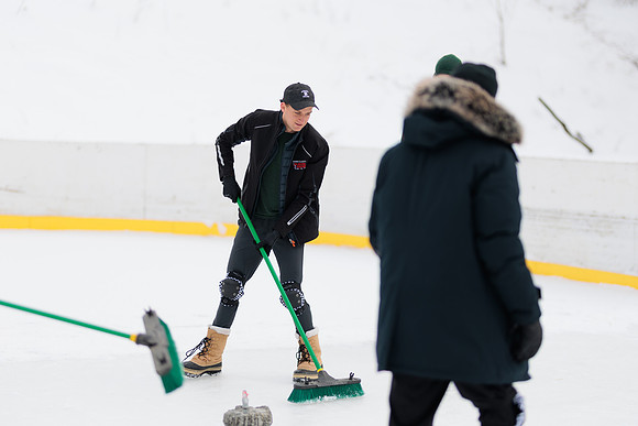 randolphvt2122_trip07_curling_bdf_0327