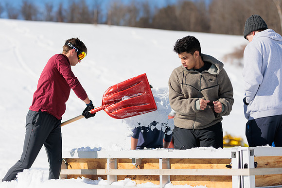 randolphvt2122_trip07_sledding_bdf_0954