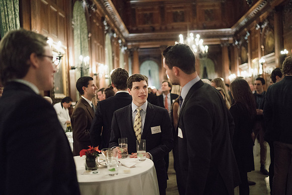 alumni_holidayparty16_jk_5206