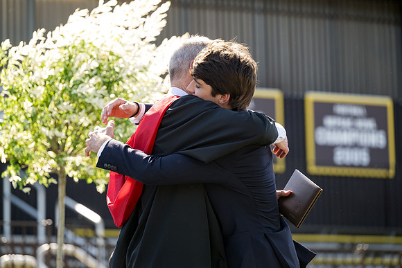 graduation24_diploma_ah_0418