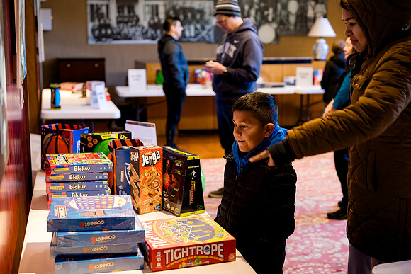 alumni_adc_toydrive24_horizons_ah_0067