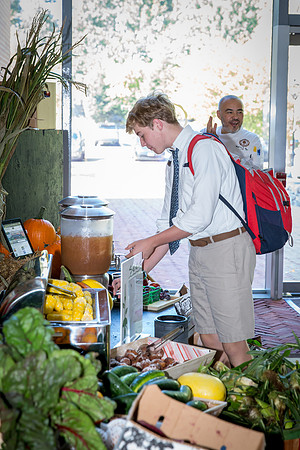 farmersmarket17_jfess_4338