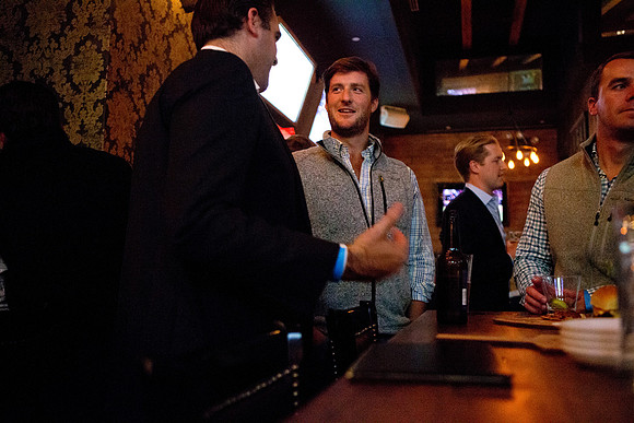 alumni_happyhour_nyc17_mkras_0010