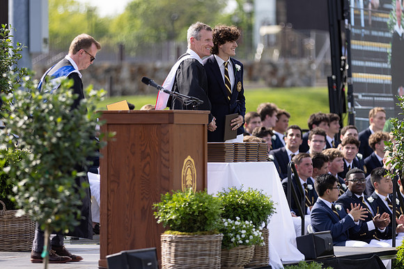 graduation22_diplomas_gh_0618